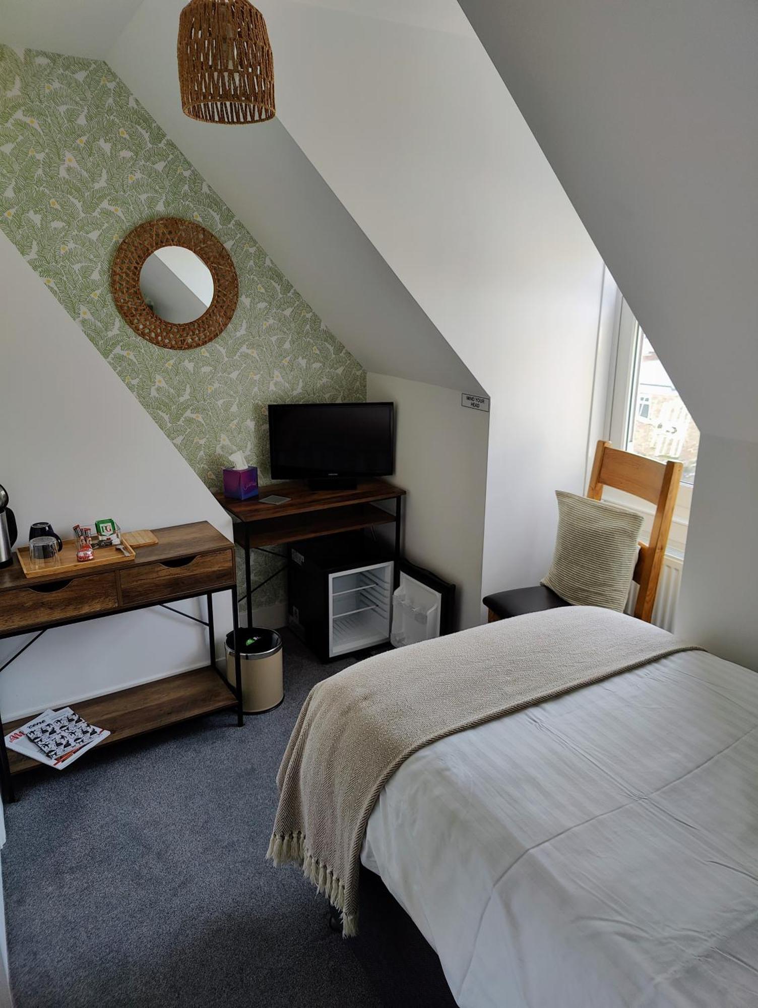 The Wincheap B&B Кэнтербари Экстерьер фото